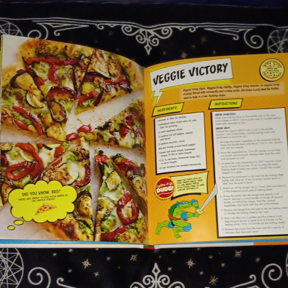 Teenage Mutant Ninja Turtles Pizza Cookbook - White - Picture 4 of 4